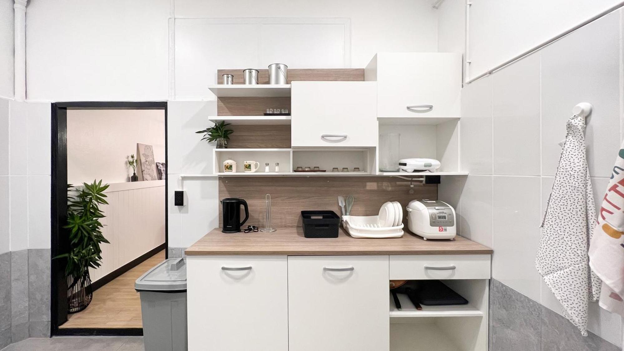 Neveu Premier Residence : Ratchada Банкок Екстериор снимка