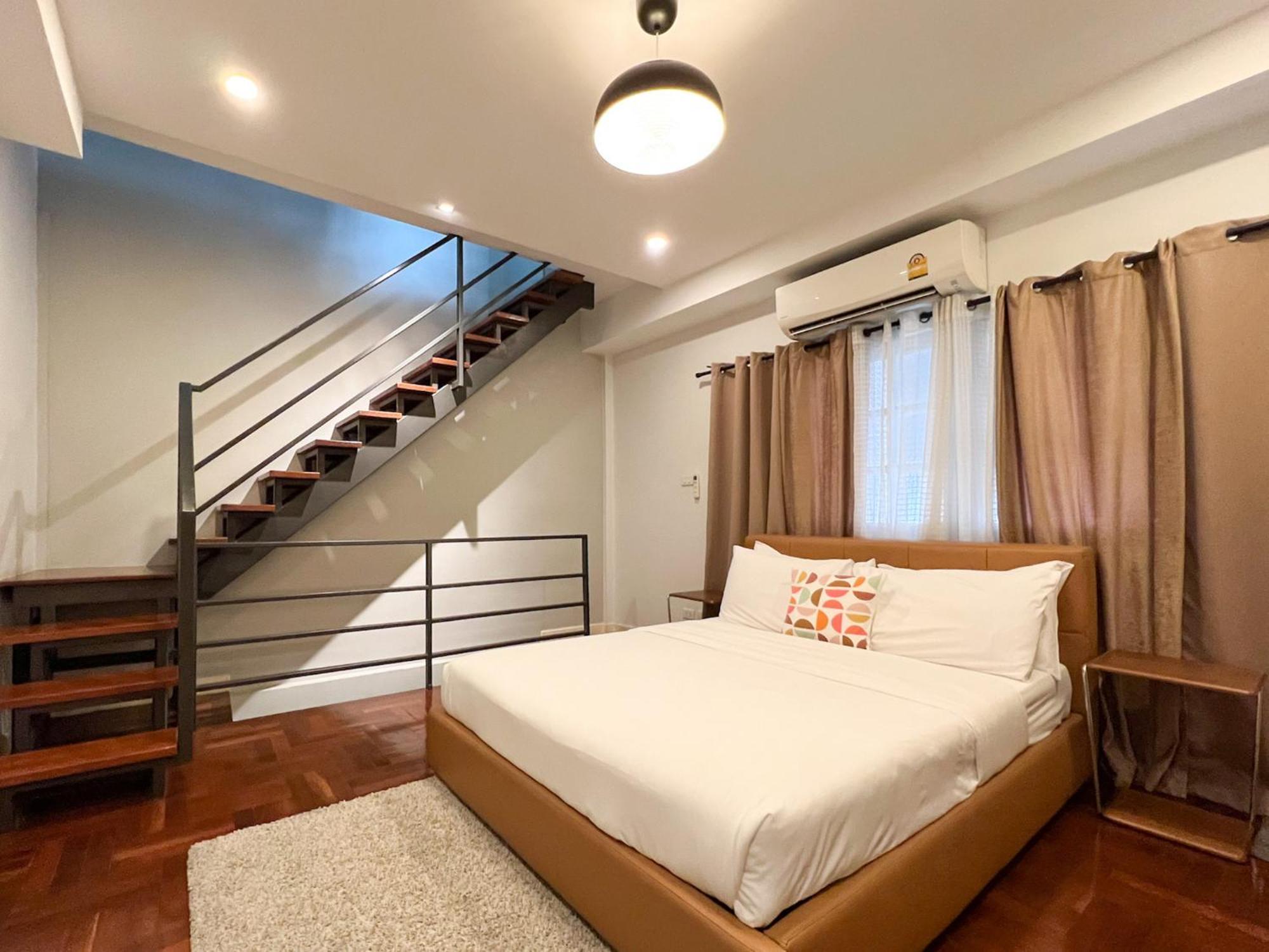 Neveu Premier Residence : Ratchada Банкок Екстериор снимка