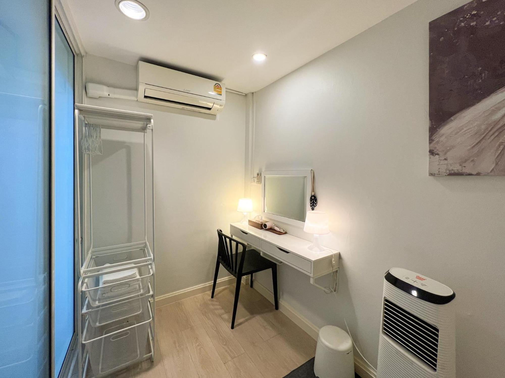 Neveu Premier Residence : Ratchada Банкок Екстериор снимка