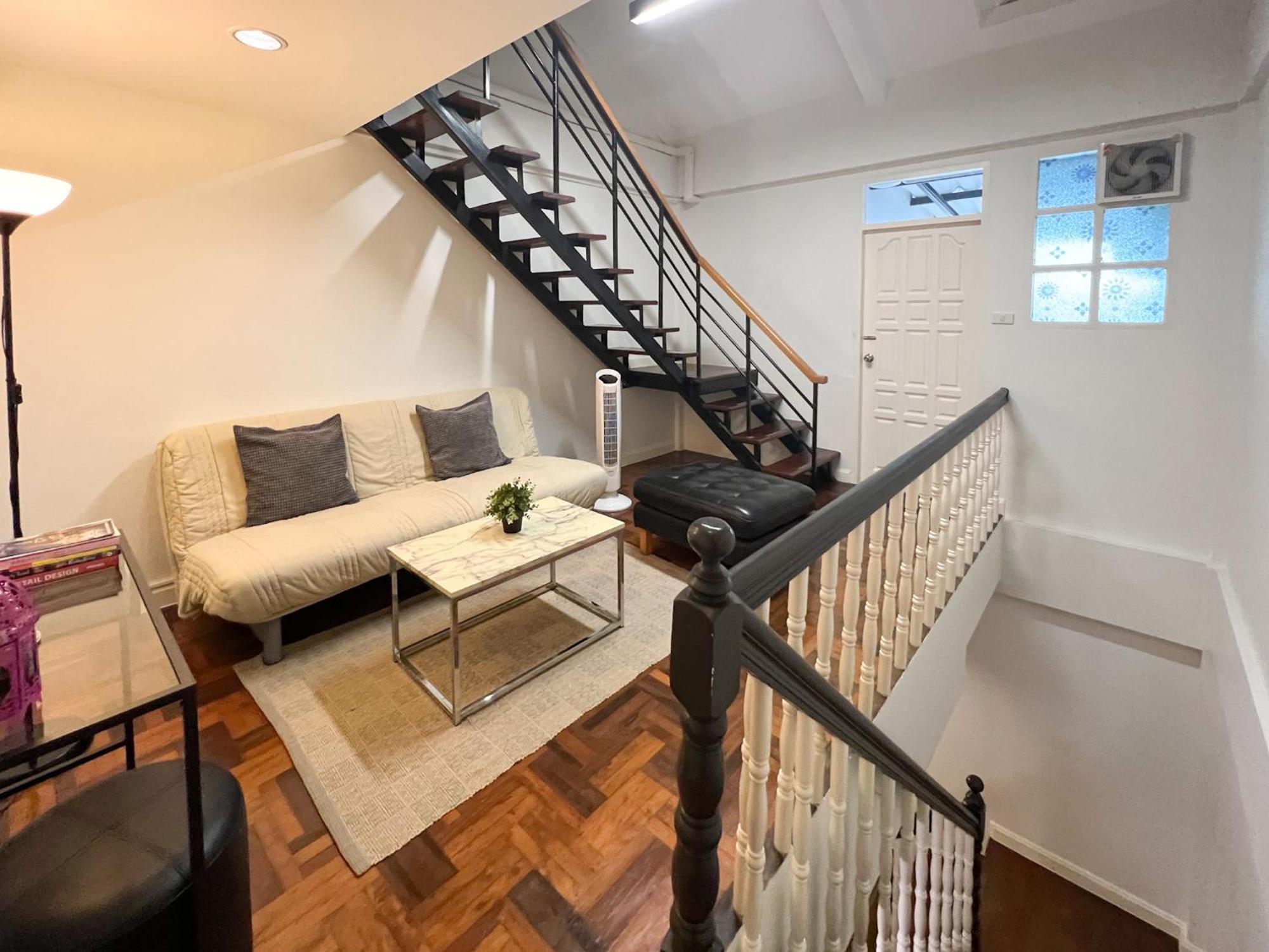 Neveu Premier Residence : Ratchada Банкок Екстериор снимка