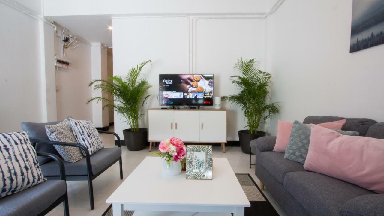 Neveu Premier Residence : Ratchada Банкок Екстериор снимка