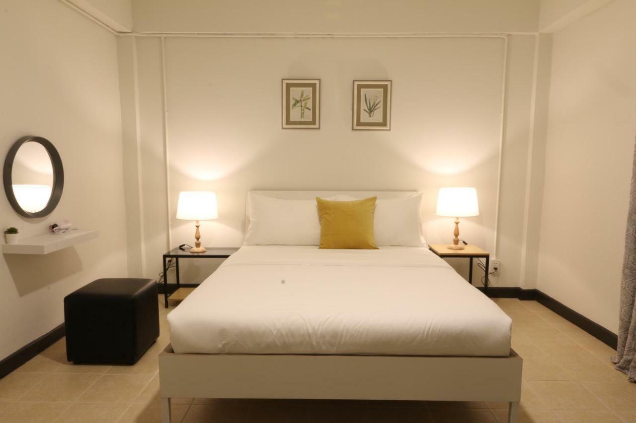 Neveu Premier Residence : Ratchada Банкок Екстериор снимка