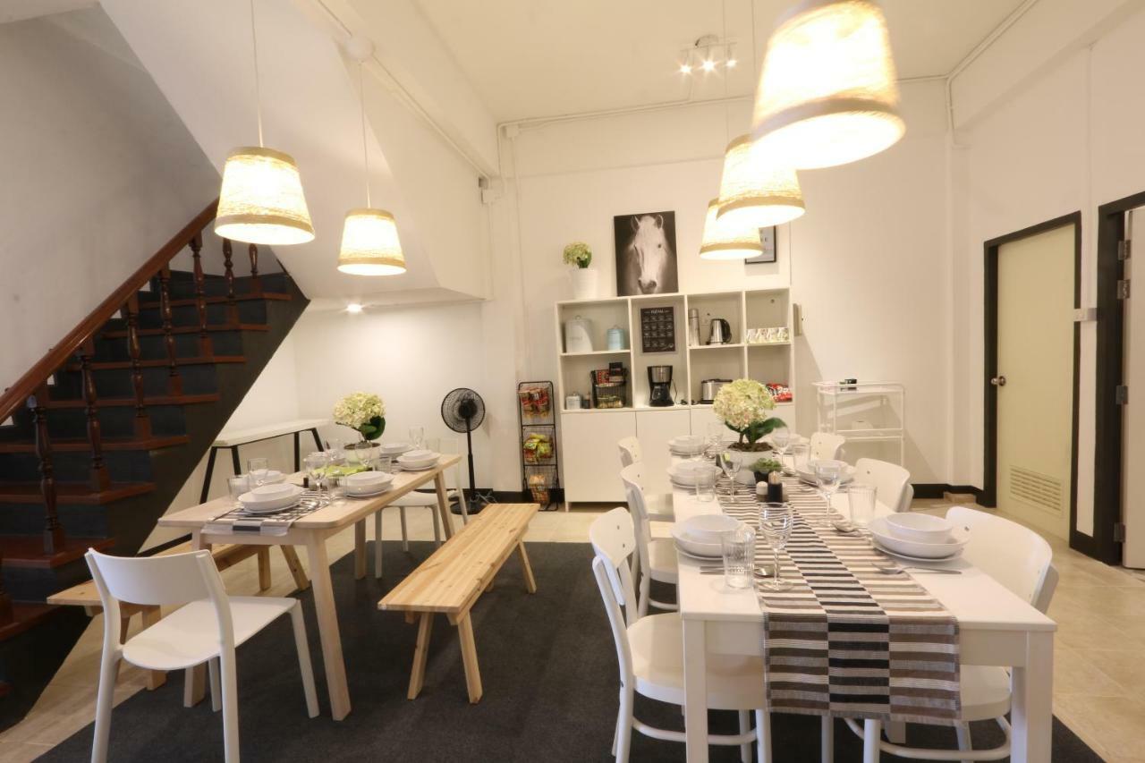 Neveu Premier Residence : Ratchada Банкок Екстериор снимка